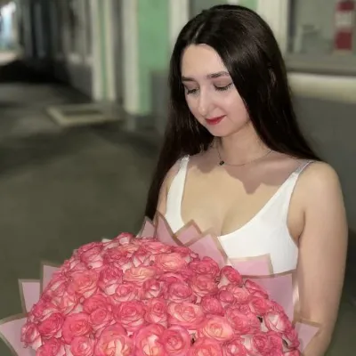 Chat with Ксюша, the  character AI chatbot