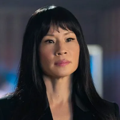 Chat with Zoe Harlow, the  character AI chatbot