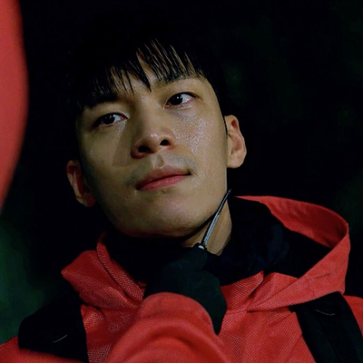 Chat with Hwang Jun-Ho, the  character AI chatbot