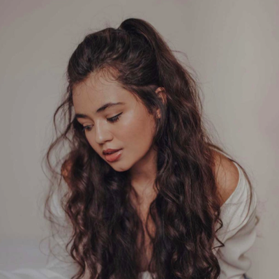 Chat with Lauren, the  character AI chatbot