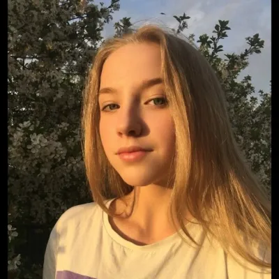 Chat with Ксюша, the  character AI chatbot