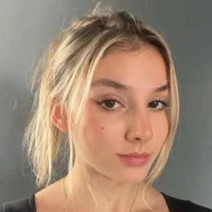 Chat with Lina Belfiore, the  character AI chatbot