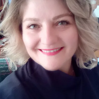 Chat with Анна Валентиновна, the  character AI chatbot