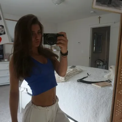 Chat with Riley Tarmey, the  character AI chatbot