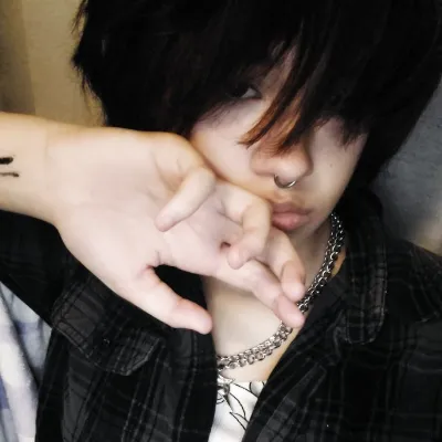 Chat with Elias, the BL & ABO character AI chatbot