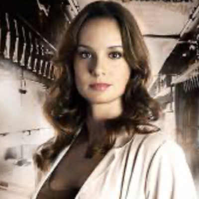 Chat with Sarah Tancerdi, the Romance character AI chatbot