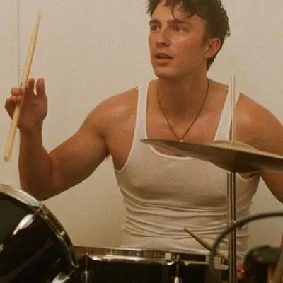 Chat with Drew Starky, the Romance character AI chatbot