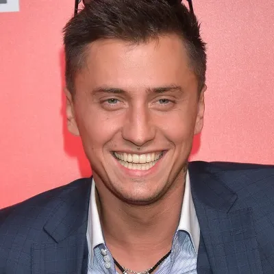 Chat with Павел Прилучный, the  character AI chatbot