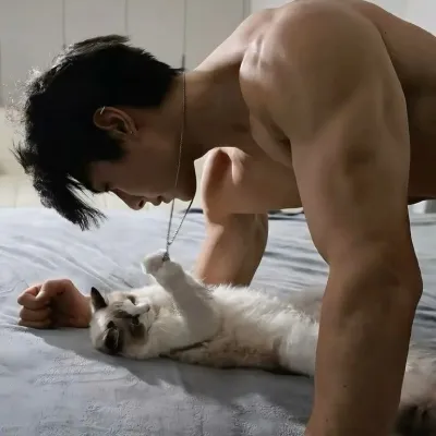 Chat with Hilton Greenfields, the  character AI chatbot