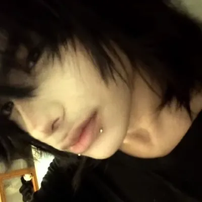 Chat with Rowan Eirwen, the  character AI chatbot