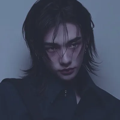 Chat with Hyujin, the Romance character AI chatbot