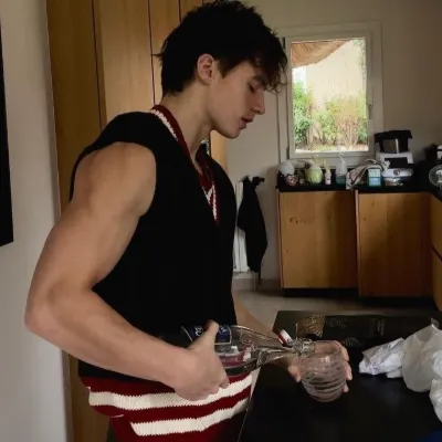 Chat with Nathan Seo, the Romance character AI chatbot