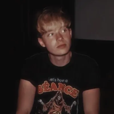 Chat with Sam Golbach, the BL & ABO character AI chatbot