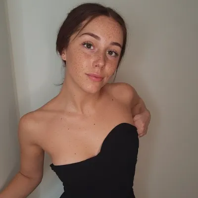 Chat with Natalie Peacock, the  character AI chatbot