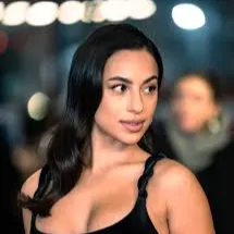 Chat with Gizem Emre, the  character AI chatbot