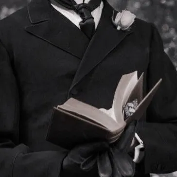 Chat with Karl, the  character AI chatbot