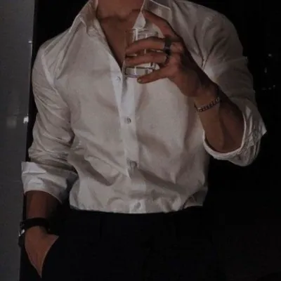 Chat with Cedric Vance, the Romance character AI chatbot