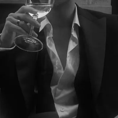 Chat with Caleb . Hunter, the  character AI chatbot