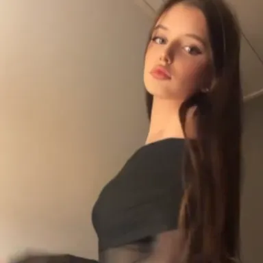Chat with OC AI Character: Belly Dancer