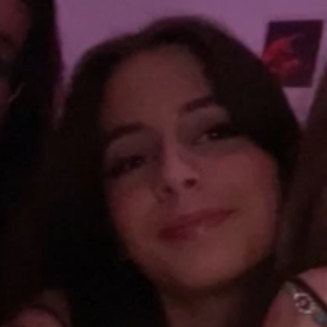 Chat with Bea, the  character AI chatbot