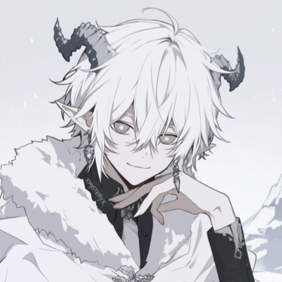 Chat with 墨曜, the  character AI chatbot