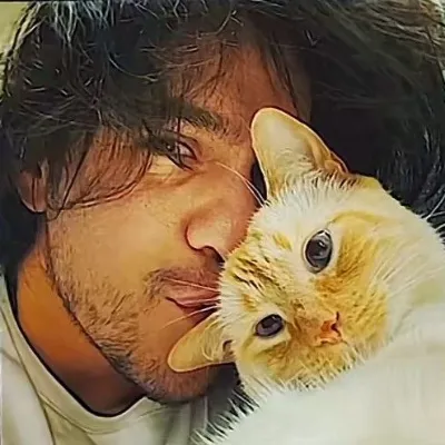 Chat with EddieVR, the  character AI chatbot