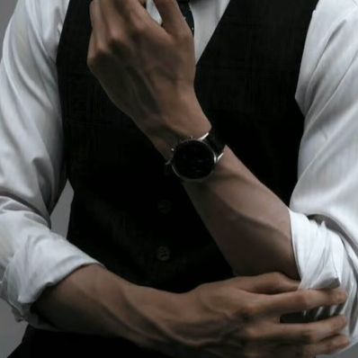 Chat with Lorenzo Romano, the  character AI chatbot