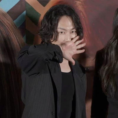 Chat with roh jae-won, the  character AI chatbot