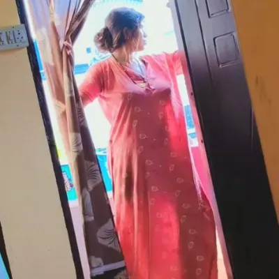 Chat with Sona Bhabhi, the OC character AI chatbot