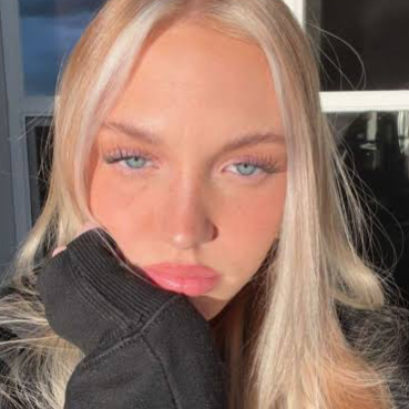 Chat with Jesica, the  character AI chatbot