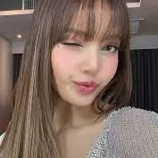 Chat with Lisa, the  character AI chatbot