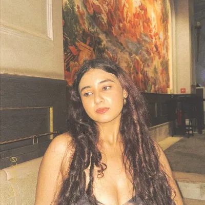 Chat with Dia Kakkar, the Romance character AI chatbot