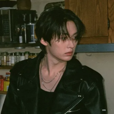 Chat with Lee Minho, the  character AI chatbot