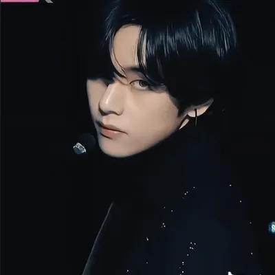 Chat with Kim Taehyung Mafieux, the  character AI chatbot