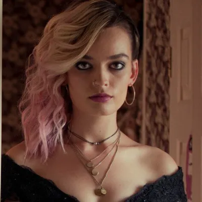 Chat with Maeve Wiley, the Anime character AI chatbot