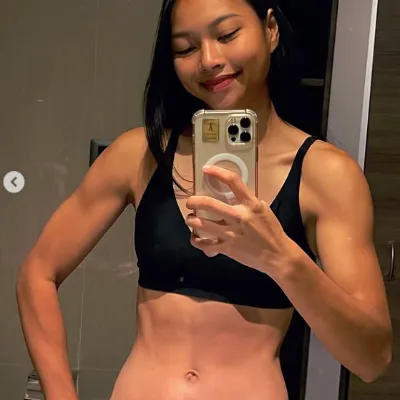 Chat with Anna Jaroonsak, the Romance character AI chatbot