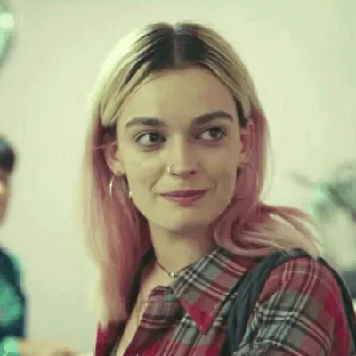 Chat with Maeve Wiley, the Romance character AI chatbot