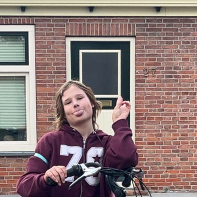 Chat with Mevrouw, the  character AI chatbot