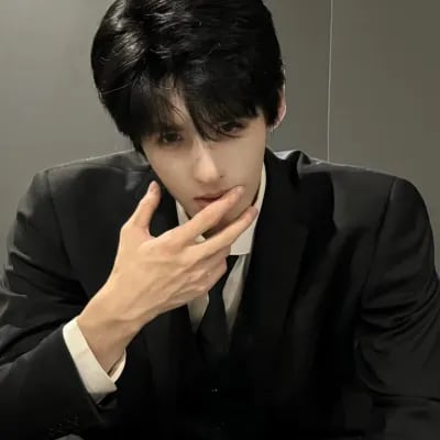 Chat with Tang Siyu, the Romance character AI chatbot