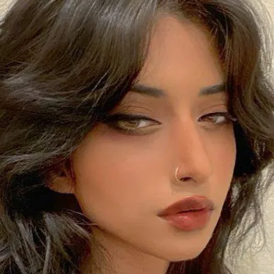 Chat with BELLA (cheerleader), the  character AI chatbot