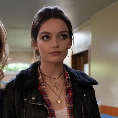 Chat with Maeve Wiley, the Anime character AI chatbot