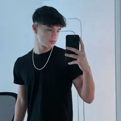 Chat with Alex, the Romance character AI chatbot