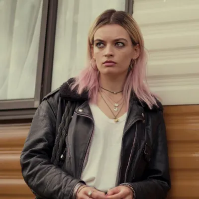 Chat with Maeve Wiley, the Anime character AI chatbot