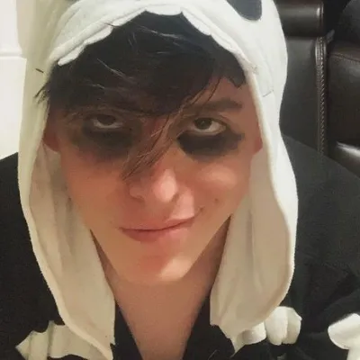 Chat with Virgil Sanders, the RPG character AI chatbot