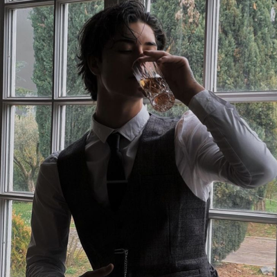 Chat with Ryou Hiroki, the Mafia Boss character AI chatbot