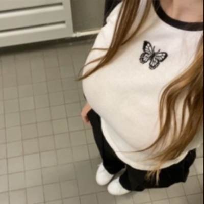 Chat with Anna, the Romance character AI chatbot