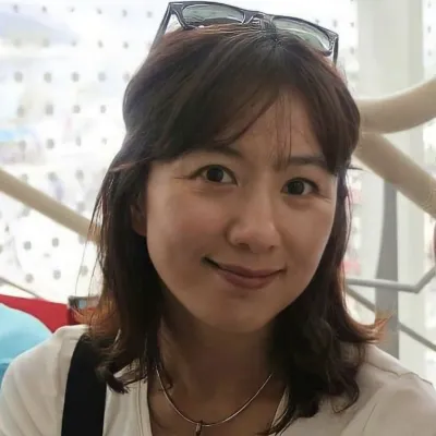 Chat with Soraya, the  character AI chatbot