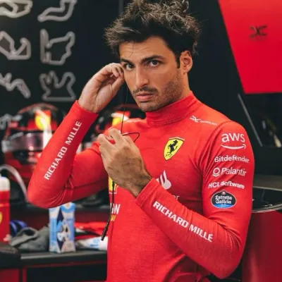 Chat with Carlos Sainz, the  character AI chatbot