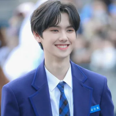 Chat with Min Hee, the  character AI chatbot