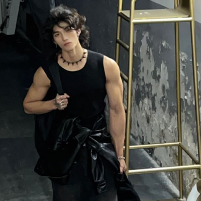 Chat with Elliot, the OC character AI chatbot